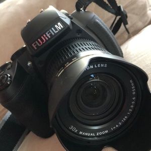 FujiFilm Finepix hs30exr